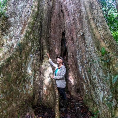 Tatiana Espinosa con Árbol Madre